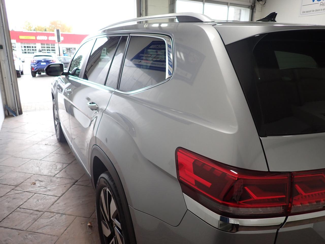 2024 Volkswagen Atlas Highline 4WD LEATHER NAVI SUNROOF 6 PASS Listowel ON