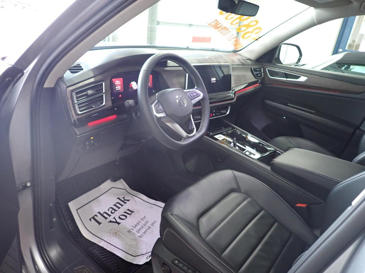 2024 Volkswagen Atlas Highline 4WD LEATHER NAVI SUNROOF 6 PASS Listowel ON