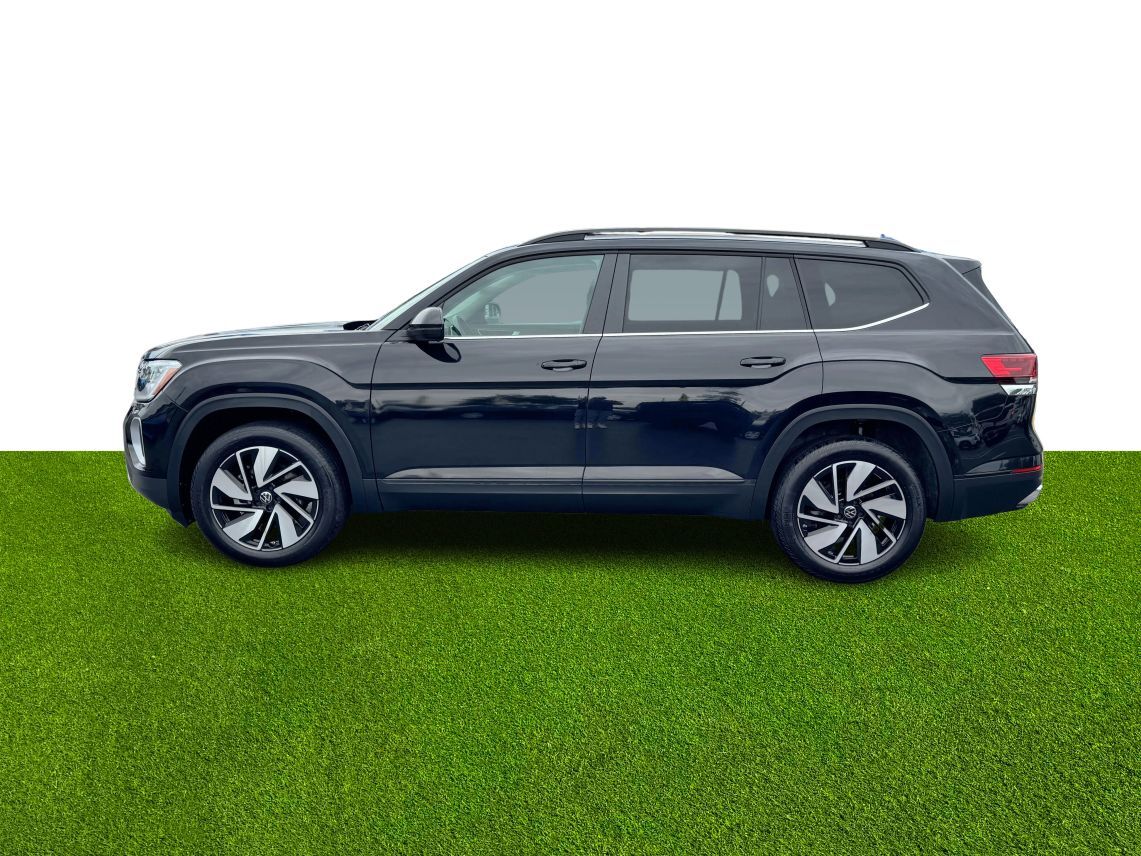 2024 Volkswagen Atlas SE w/Tech Pkg Sport Utility 4D