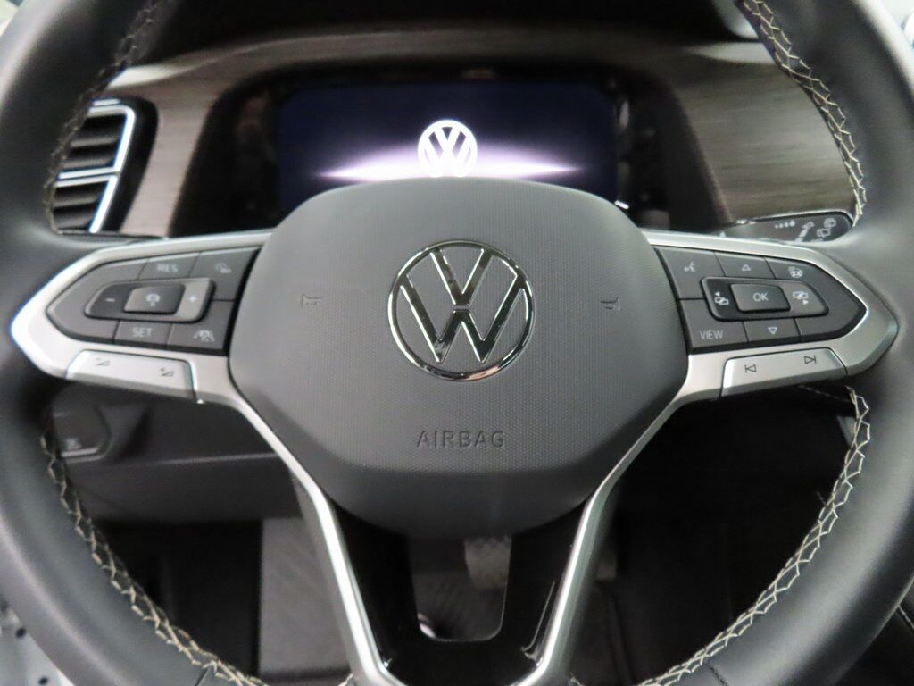 2024 Volkswagen Atlas SEL AWD Fond du Lac WI