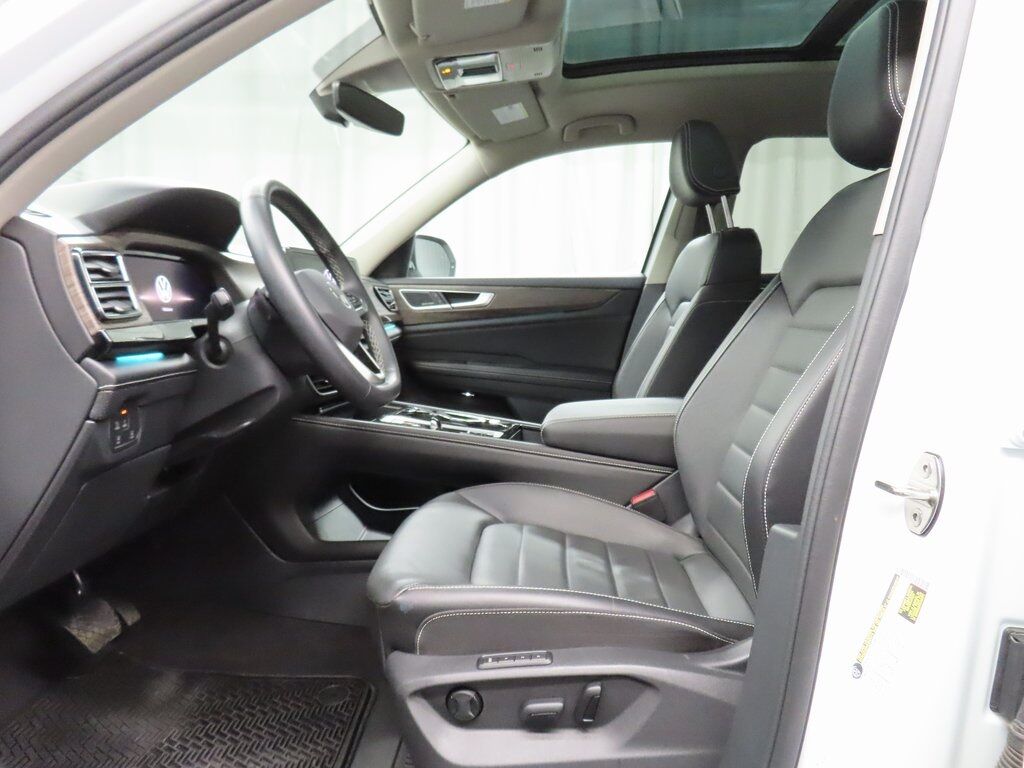 2024 Volkswagen Atlas SEL AWD Fond du Lac WI