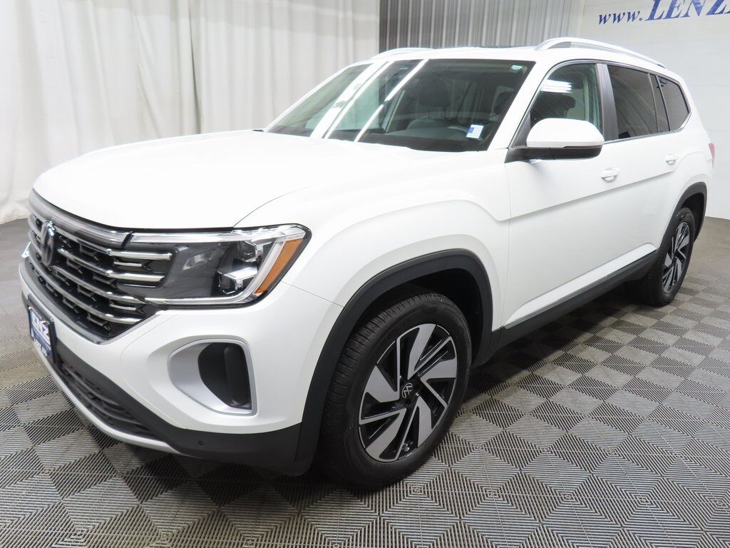 2024 Volkswagen Atlas SEL AWD Fond du Lac WI