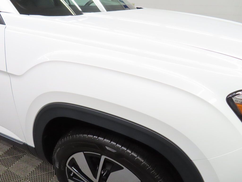2024 Volkswagen Atlas SEL AWD Fond du Lac WI