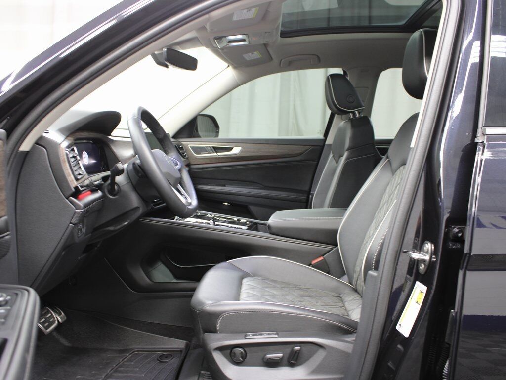 2024 Volkswagen Atlas SEL Premium R-Line AWD Fond du Lac WI
