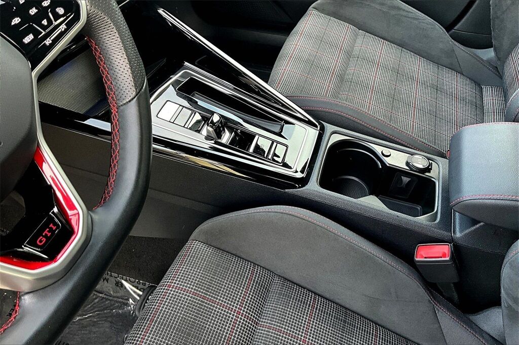2024 Volkswagen Golf GTI 2.0T S OR