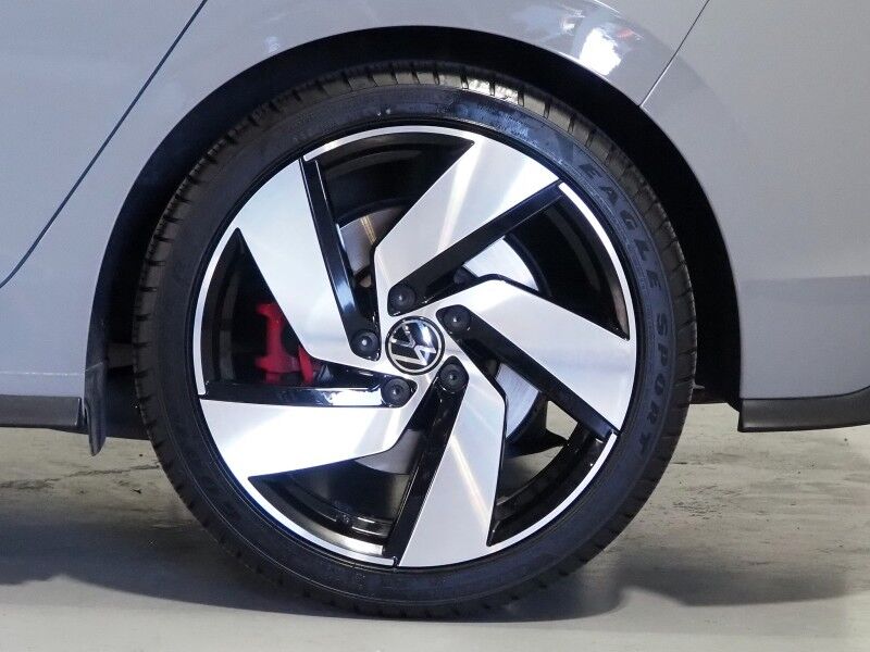 2024 Volkswagen Golf GTI S *ADAPTIVE CRUISE, SAFETY ALERTS, BACKUP-CAMERA, COLOR TOUCHSCREEN, HEATED SEATS/STEERING, 18 INCH WHEELS, LED HEADLIGHTS, WIRELESS CHARGING, ANDROID & APPLE Round Rock TX