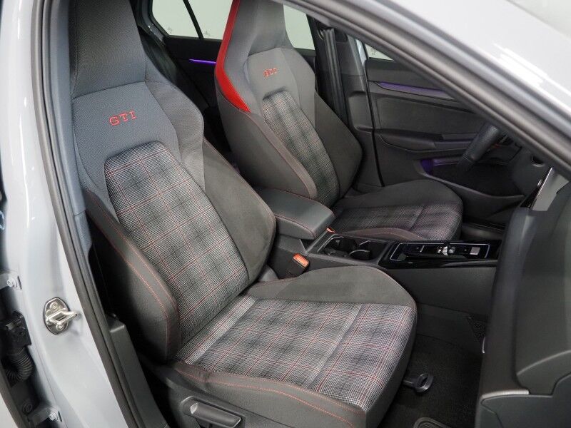 2024 Volkswagen Golf GTI S *ADAPTIVE CRUISE, SAFETY ALERTS, BACKUP-CAMERA, COLOR TOUCHSCREEN, HEATED SEATS/STEERING, 18 INCH WHEELS, LED HEADLIGHTS, WIRELESS CHARGING, ANDROID & APPLE