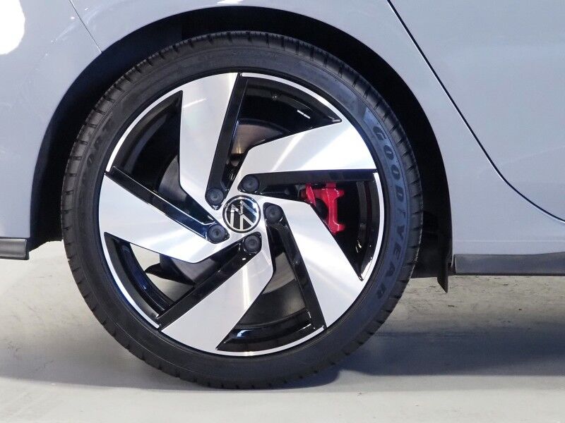 2024 Volkswagen Golf GTI S *ADAPTIVE CRUISE, SAFETY ALERTS, BACKUP-CAMERA, COLOR TOUCHSCREEN, HEATED SEATS/STEERING, 18 INCH WHEELS, LED HEADLIGHTS, WIRELESS CHARGING, ANDROID & APPLE Round Rock TX