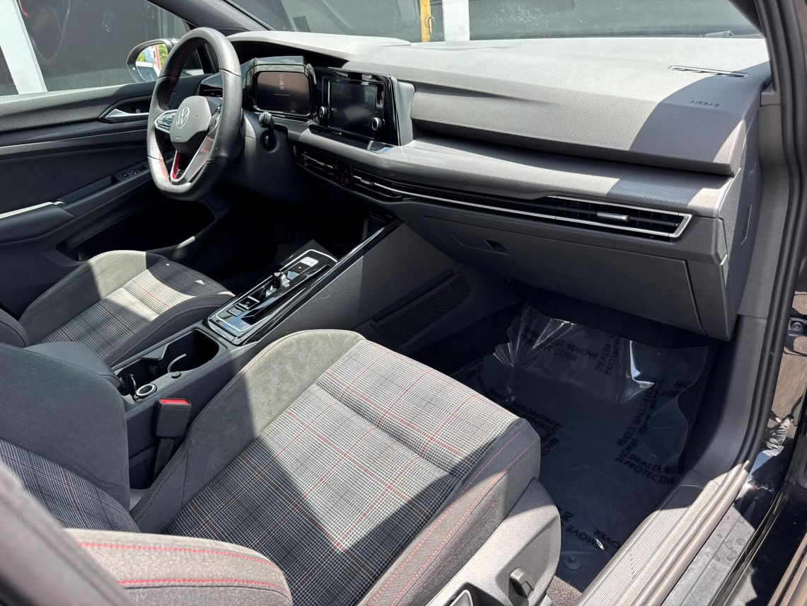 2024 Volkswagen Golf GTI S Hatchback Sedan 4D
