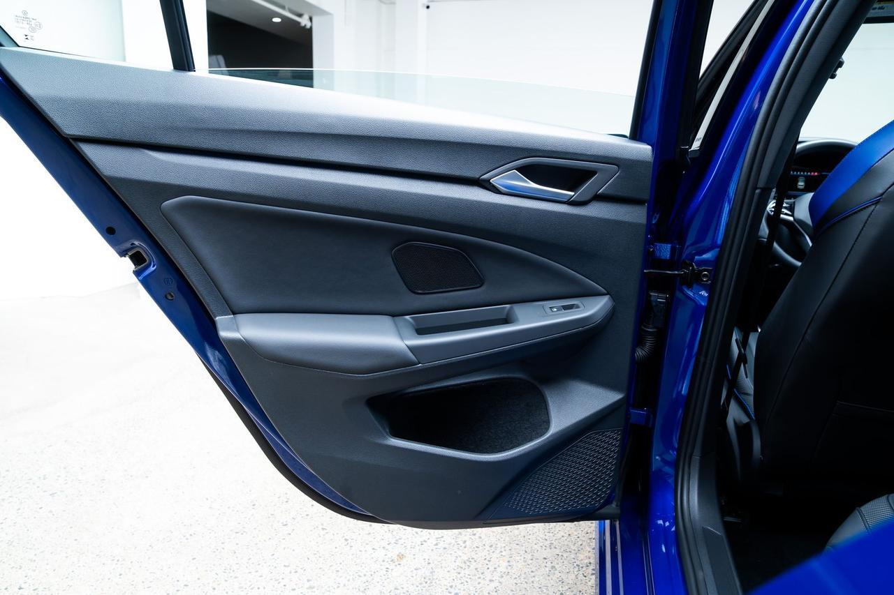 2024 Volkswagen Golf R 2.0T Lapiz Blue Metallic Heated Seats Portland OR