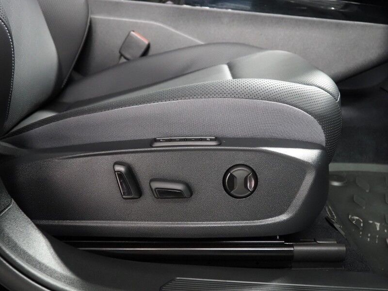 2024 Volkswagen ID.4 Pro S AWD *PANORAMA GLASS ROOF, NAVIGATION, DIGITAL COCKPIT, ADAPTIVE CRUISE, SAFETY ALERTS, BACKUP-CAMERA, HEATED SEATS/STEERING, POWER LIFTGATE, WIRELESS CHARGING, ANDROID & APPLE Round Rock TX