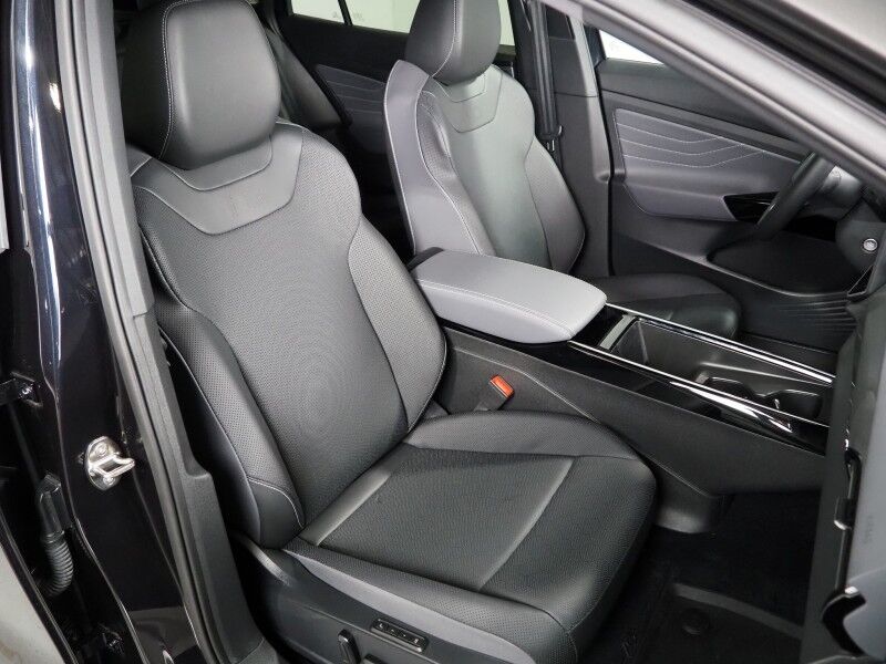 2024 Volkswagen ID.4 Pro S AWD *PANORAMA GLASS ROOF, NAVIGATION, DIGITAL COCKPIT, ADAPTIVE CRUISE, SAFETY ALERTS, BACKUP-CAMERA, HEATED SEATS/STEERING, POWER LIFTGATE, WIRELESS CHARGING, ANDROID & APPLE Round Rock TX