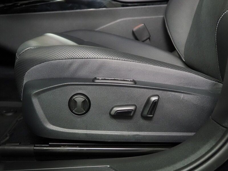 2024 Volkswagen ID.4 Pro S AWD *PANORAMA GLASS ROOF, NAVIGATION, DIGITAL COCKPIT, ADAPTIVE CRUISE, SAFETY ALERTS, BACKUP-CAMERA, HEATED SEATS/STEERING, POWER LIFTGATE, WIRELESS CHARGING, ANDROID & APPLE Round Rock TX