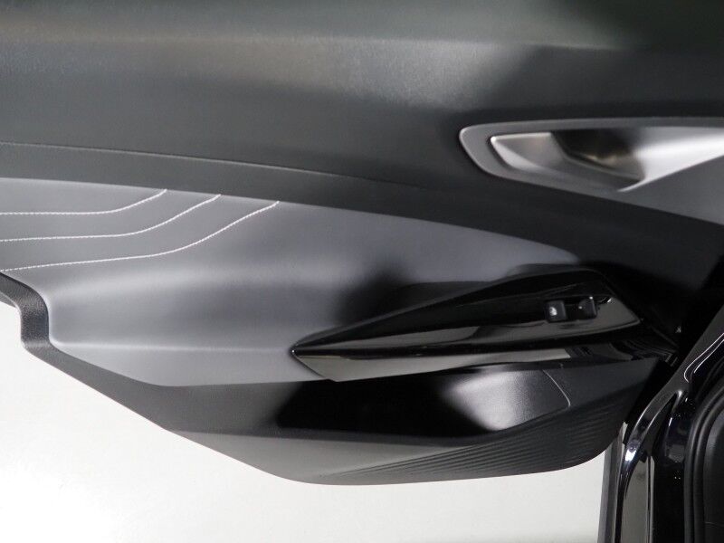 2024 Volkswagen ID.4 Pro S AWD *PANORAMA GLASS ROOF, NAVIGATION, DIGITAL COCKPIT, ADAPTIVE CRUISE, SAFETY ALERTS, BACKUP-CAMERA, HEATED SEATS/STEERING, POWER LIFTGATE, WIRELESS CHARGING, ANDROID & APPLE Round Rock TX