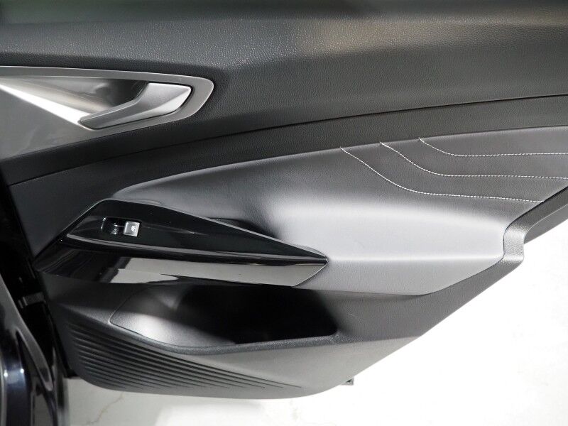 2024 Volkswagen ID.4 Pro S AWD *PANORAMA GLASS ROOF, NAVIGATION, DIGITAL COCKPIT, ADAPTIVE CRUISE, SAFETY ALERTS, BACKUP-CAMERA, HEATED SEATS/STEERING, POWER LIFTGATE, WIRELESS CHARGING, ANDROID & APPLE Round Rock TX