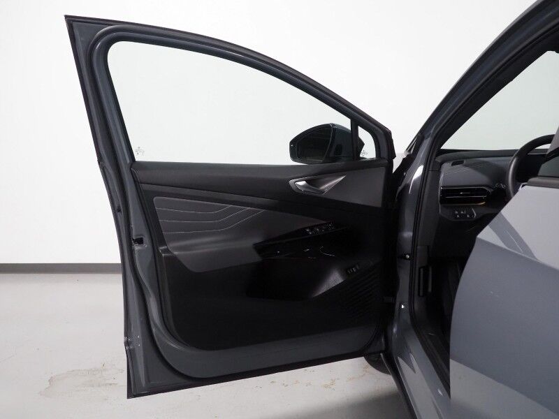 2024 Volkswagen ID.4 S *PANORAMA GLASS ROOF, NAVIGATION, DIGITAL COCKPIT, SAFETY ALERTS, ADAPTIVE CRUISE, BACKUP-CAMERA, HEATED SEATS/STEERING, POWER LIFTGATE, WIRELESS CHARGING, ANDROID & APPLE Round Rock TX