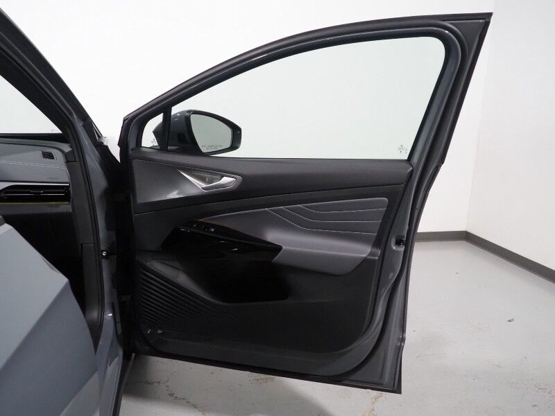 2024 Volkswagen ID.4 S *PANORAMA GLASS ROOF, NAVIGATION, DIGITAL COCKPIT, SAFETY ALERTS, ADAPTIVE CRUISE, BACKUP-CAMERA, HEATED SEATS/STEERING, POWER LIFTGATE, WIRELESS CHARGING, ANDROID & APPLE Round Rock TX