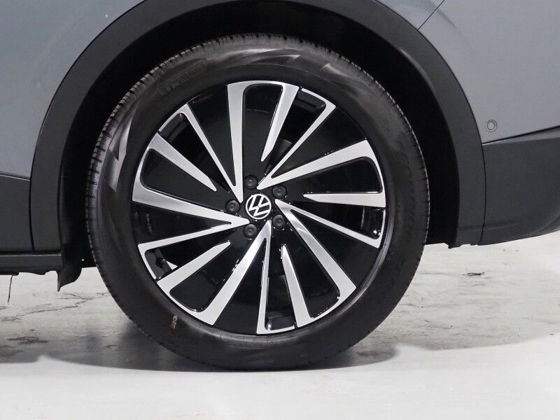 2024 Volkswagen ID.4 S *PANORAMA GLASS ROOF, NAVIGATION, DIGITAL COCKPIT, SAFETY ALERTS, ADAPTIVE CRUISE, BACKUP-CAMERA, HEATED SEATS/STEERING, POWER LIFTGATE, WIRELESS CHARGING, ANDROID & APPLE Round Rock TX