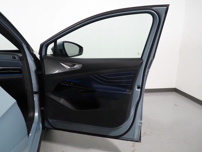 2024 Volkswagen ID.4 S *PANORAMA GLASS ROOF, NAVIGATION, DIGITAL COCKPIT, SAFETY ALERTS, ADAPTIVE CRUISE, BACKUP-CAMERA, HEATED SEATS/STEERING, POWER LIFTGATE, WIRELESS CHARGING, ANDROID & APPLE Round Rock TX