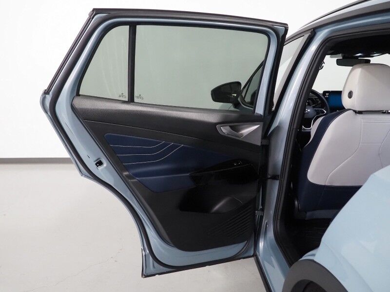 2024 Volkswagen ID.4 S *PANORAMA GLASS ROOF, NAVIGATION, DIGITAL COCKPIT, SAFETY ALERTS, ADAPTIVE CRUISE, BACKUP-CAMERA, HEATED SEATS/STEERING, POWER LIFTGATE, WIRELESS CHARGING, ANDROID & APPLE Round Rock TX