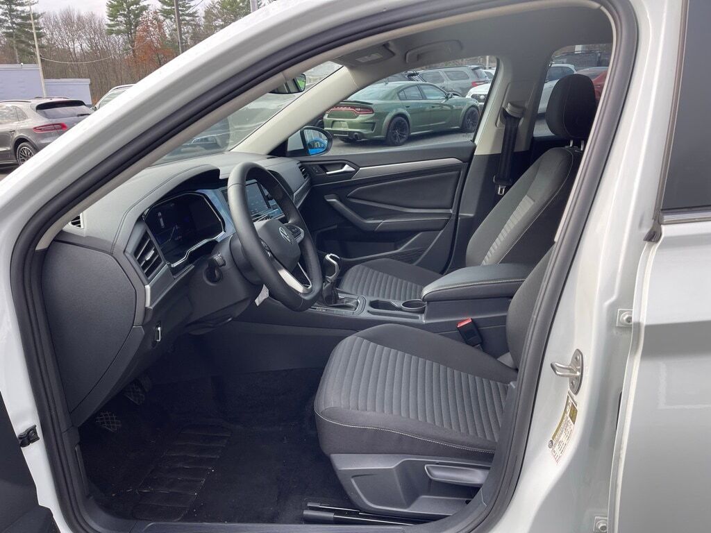 2024 Volkswagen Jetta 1.5T S Orange MA