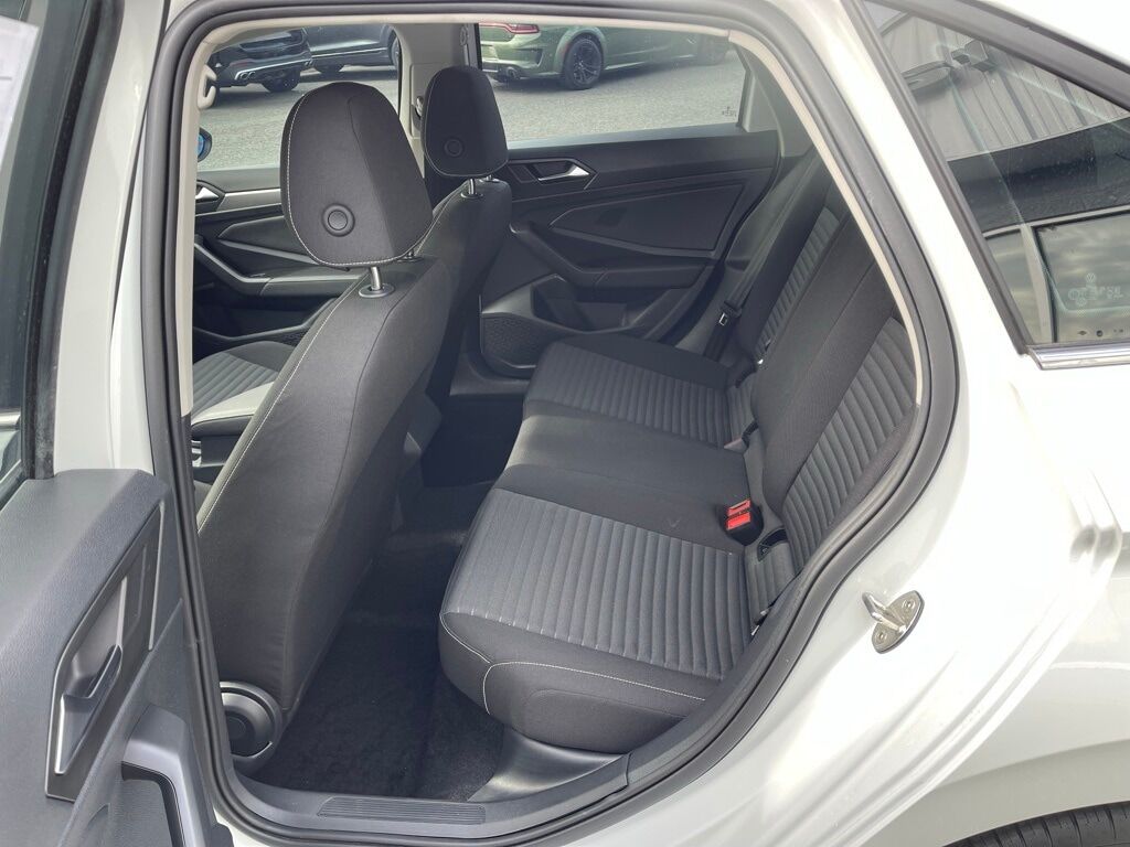 2024 Volkswagen Jetta 1.5T S Orange MA