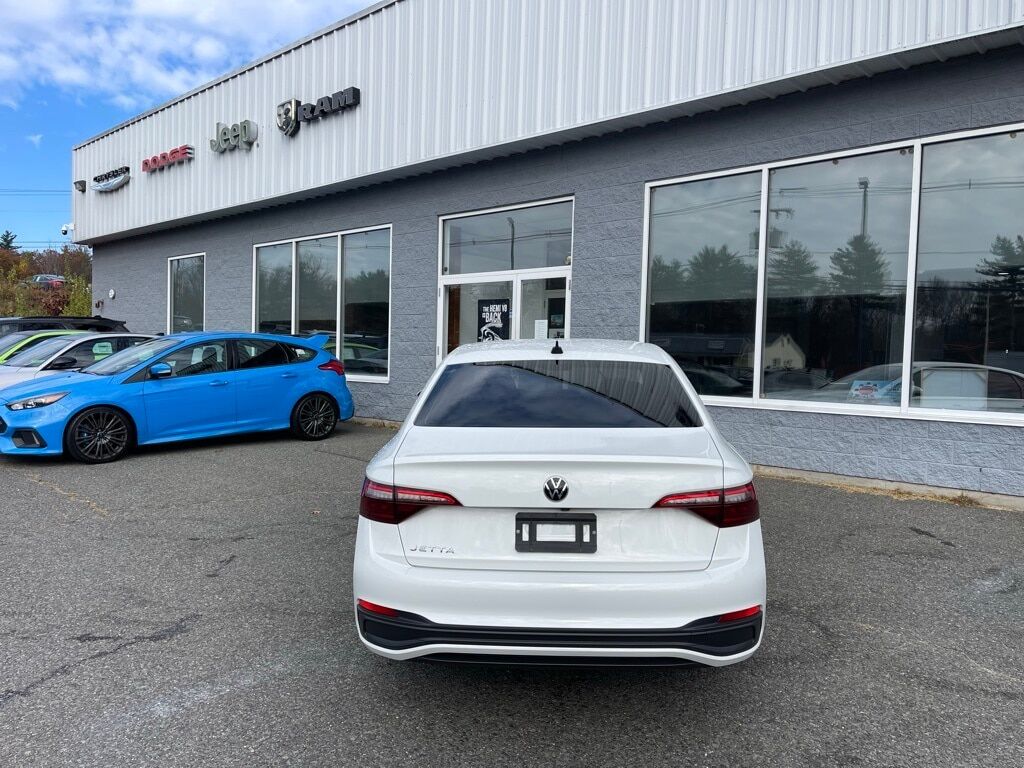 2024 Volkswagen Jetta 1.5T S Orange MA