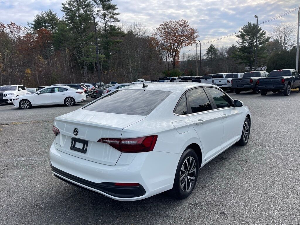 2024 Volkswagen Jetta 1.5T S Orange MA