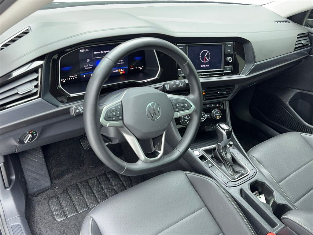 2024 Volkswagen Jetta 1.5T SE CAM,SUNROOF,HTD STS,BLIND SPOT,17&quot; WLS Plano TX
