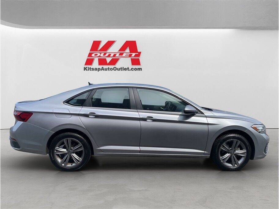 2024 Volkswagen Jetta 1.5T SE Sedan 4D