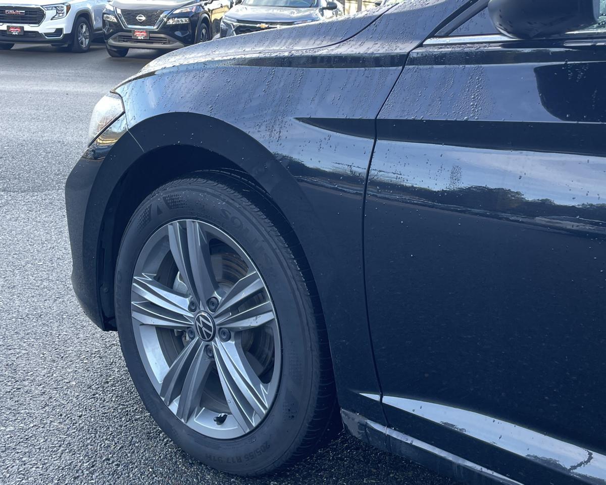 2024 Volkswagen Jetta 1.5T SE Sedan 4D