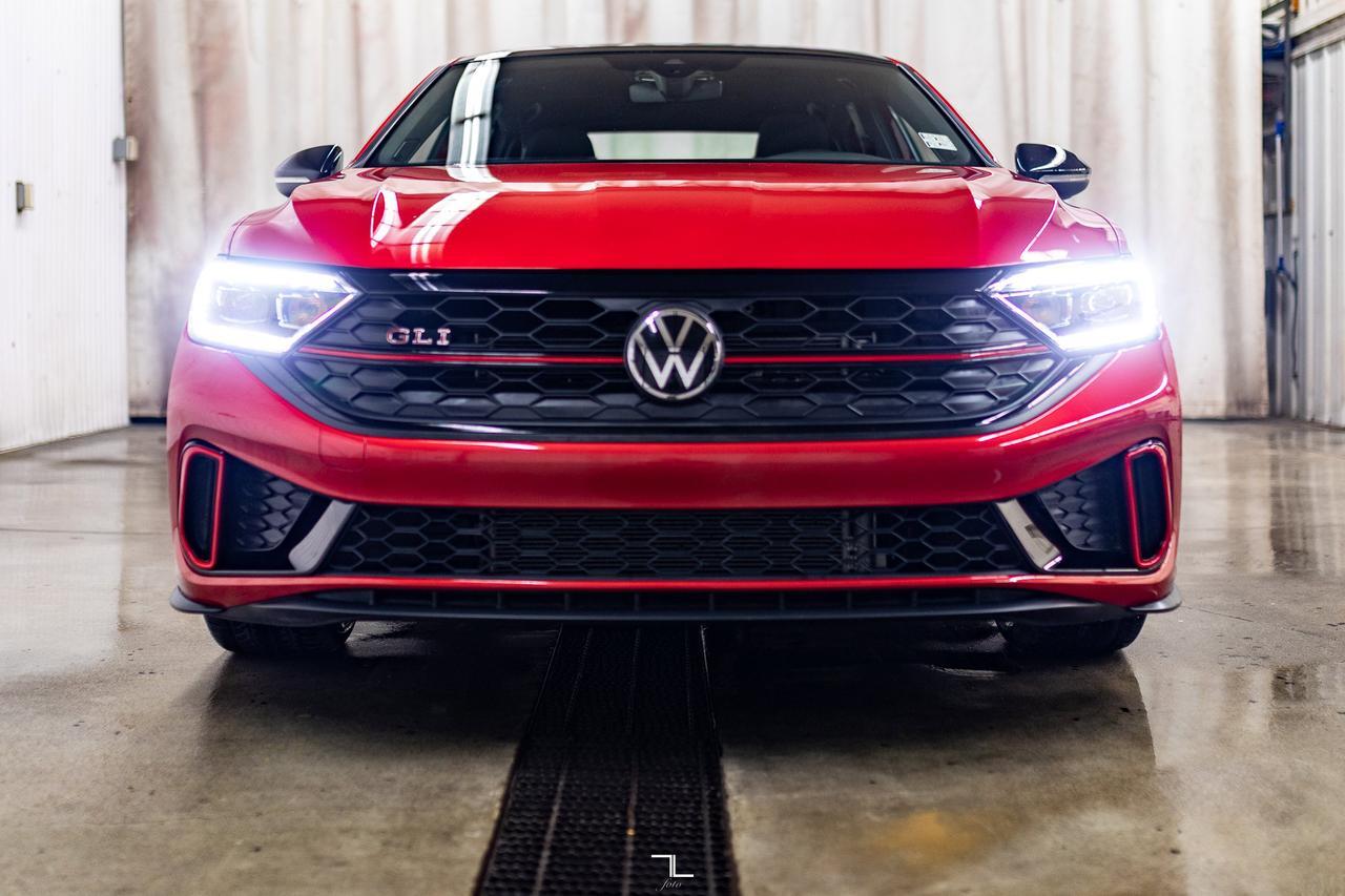 2024 Volkswagen Jetta GLI 40th Anniversary Edition Nav Roof BCam Red Deer AB