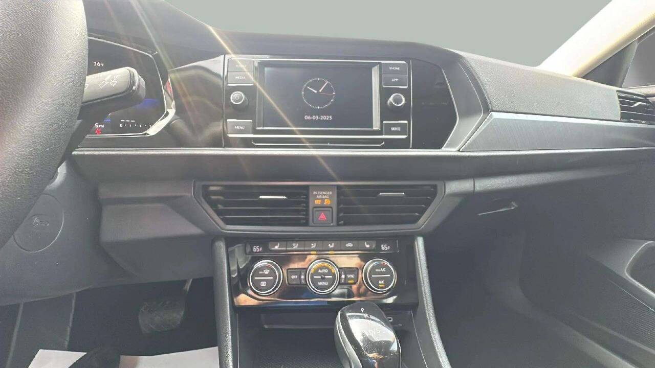 2024 Volkswagen Jetta SE 4dr Sedan Chesterfield MI