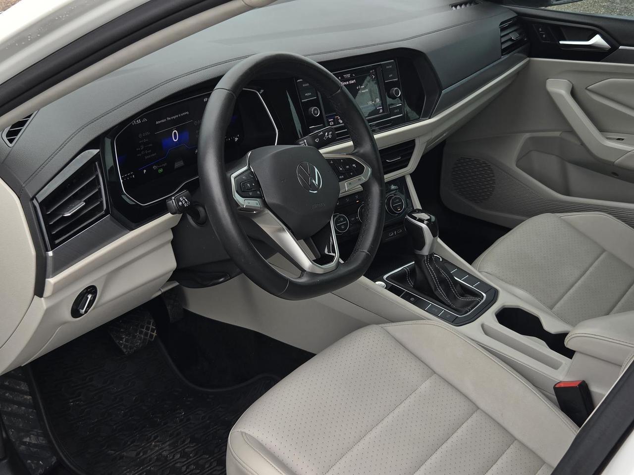 2024 Volkswagen Jetta SE Auto Beeville TX