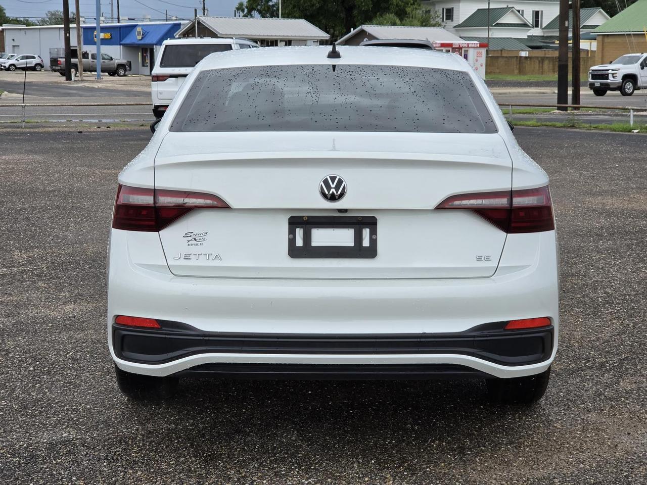2024 Volkswagen Jetta SE Auto Beeville TX