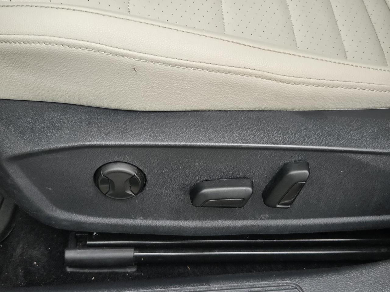 2024 Volkswagen Jetta SE Auto Beeville TX
