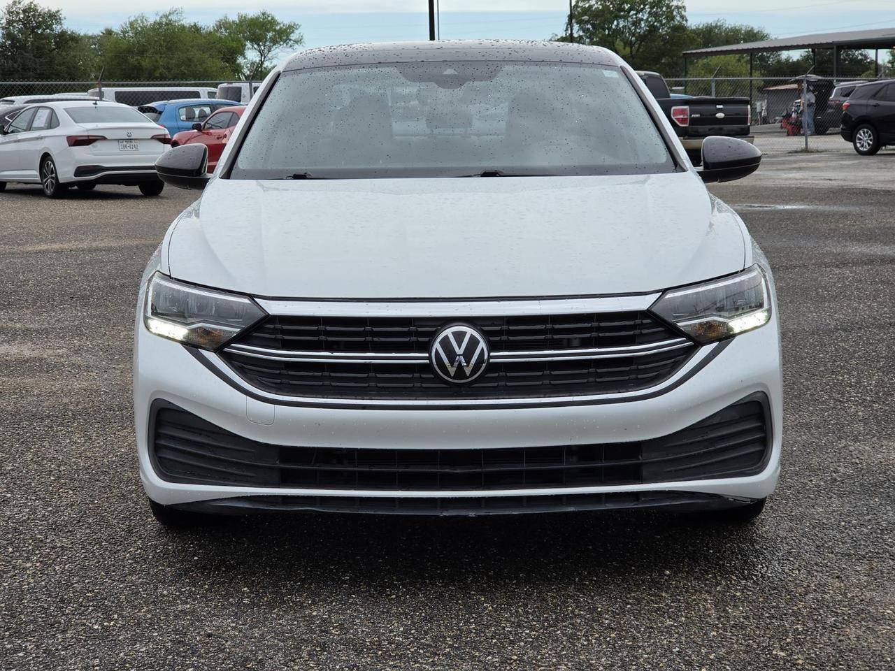 2024 Volkswagen Jetta SE Auto Beeville TX