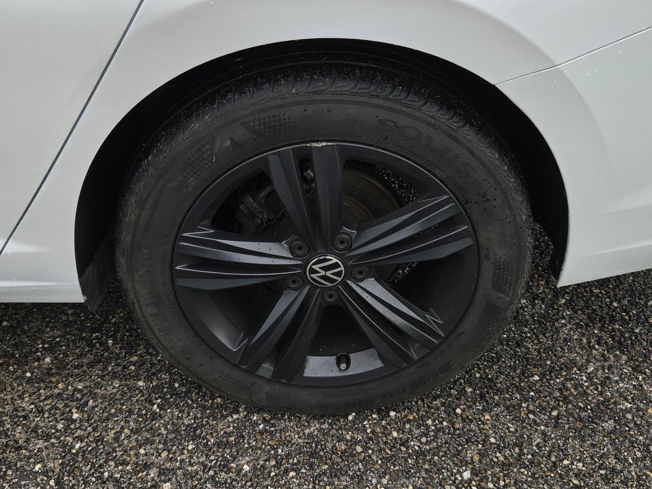2024 Volkswagen Jetta SE Auto Beeville TX