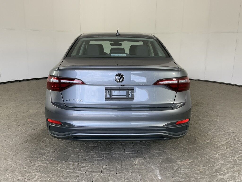 2024 Volkswagen Jetta SE w/Panoramic Sunroof Maumee OH