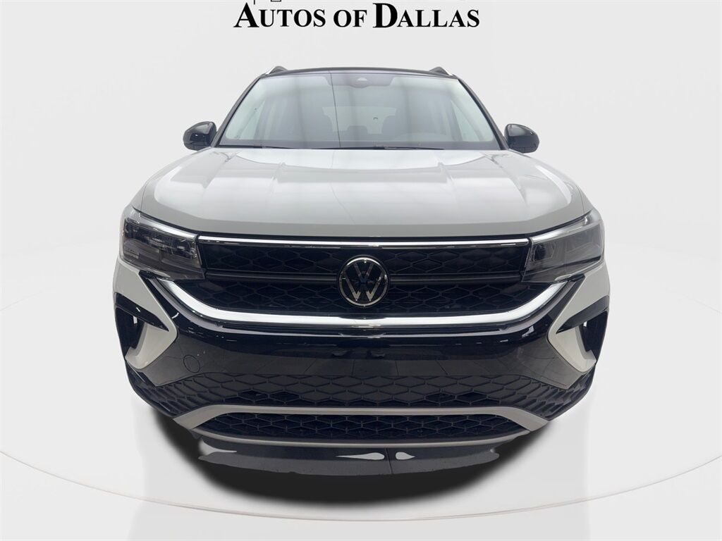2024 Volkswagen Taos 1.5T SE CAM,PANO,HTD STS,BLIND SPOT,18&quot; WLS Irving TX
