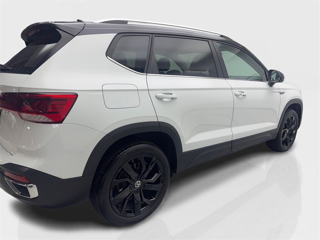 2024 Volkswagen Taos 1.5T SE CAM,PANO,HTD STS,BLIND SPOT,18&quot; WLS Irving TX