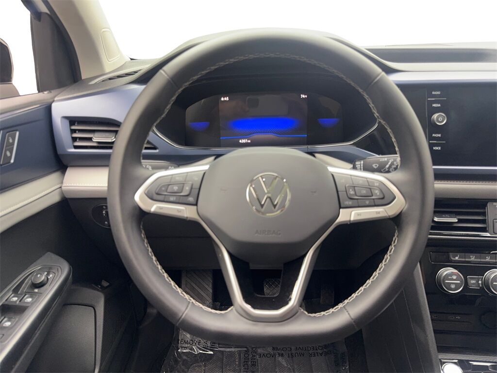 2024 Volkswagen Taos 1.5T SE CAM,PANO,HTD STS,BLIND SPOT,18&quot; WLS Irving TX