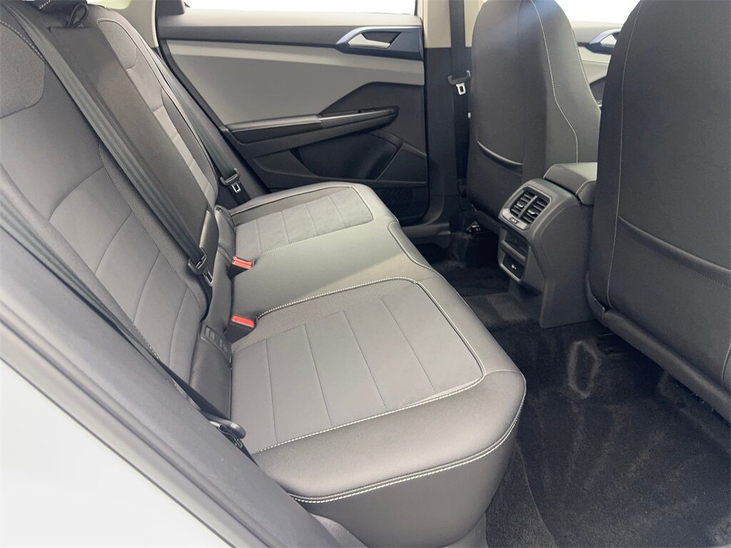 2024 Volkswagen Taos 1.5T SE CAM,PANO,HTD STS,BLIND SPOT,18&quot; WLS Irving TX