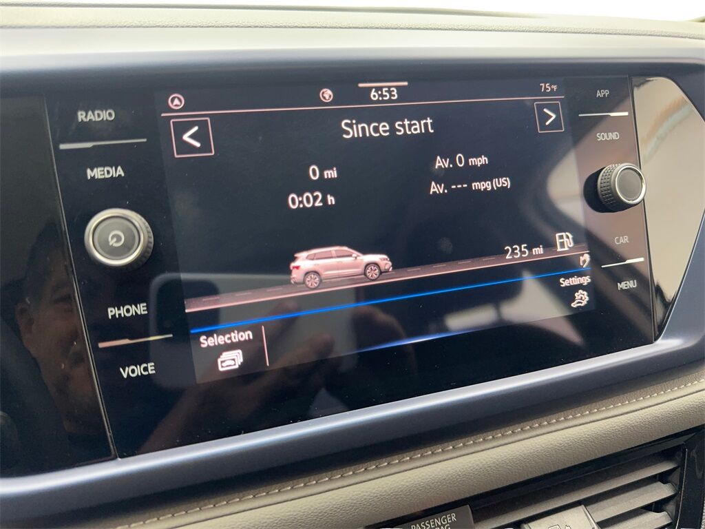 2024 Volkswagen Taos 1.5T SE CAM,PANO,HTD STS,BLIND SPOT,18&quot; WLS Irving TX