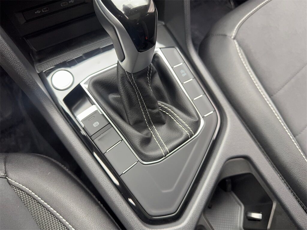 2024 Volkswagen Taos 1.5T SE CAM,PANO,HTD STS,BLIND SPOT,18&quot; WLS Irving TX