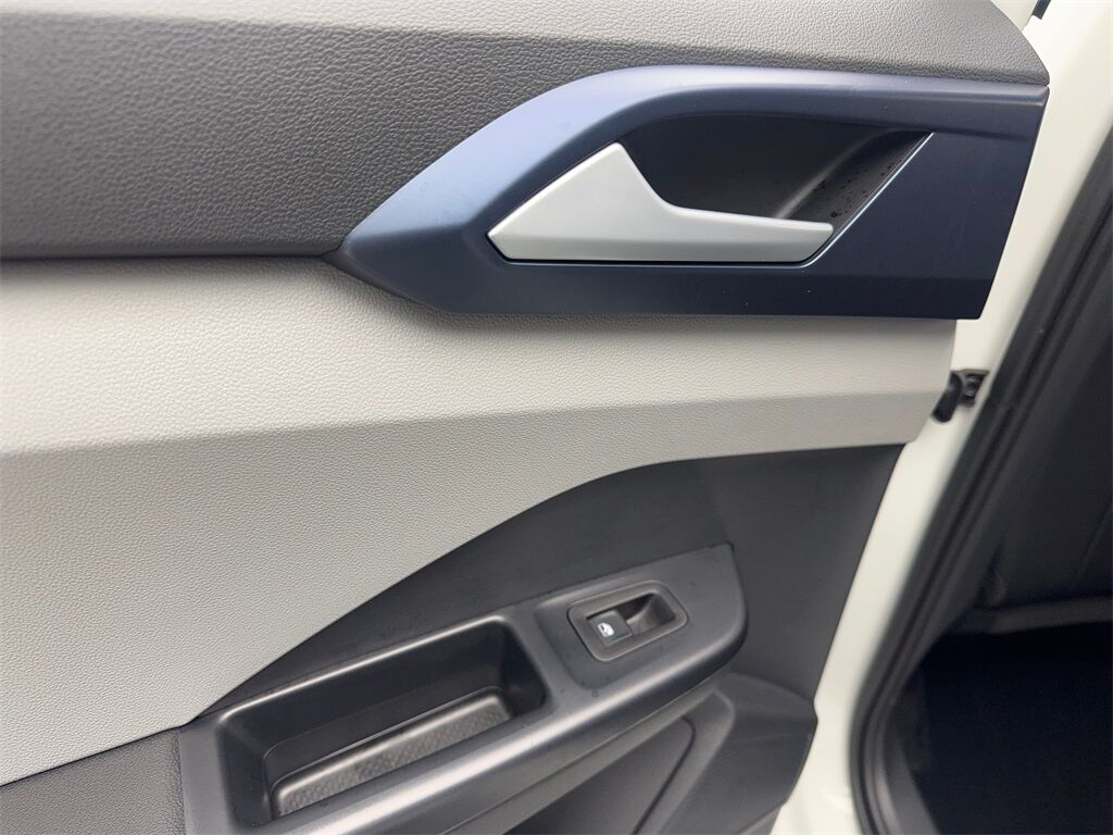 2024 Volkswagen Taos 1.5T SE CAM,PANO,HTD STS,BLIND SPOT,18&quot; WLS Irving TX