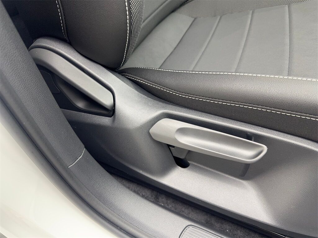 2024 Volkswagen Taos 1.5T SE CAM,PANO,HTD STS,BLIND SPOT,18&quot; WLS Irving TX