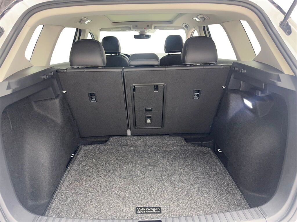 2024 Volkswagen Taos 1.5T SE CAM,PANO,HTD STS,BLIND SPOT,18&quot; WLS Irving TX