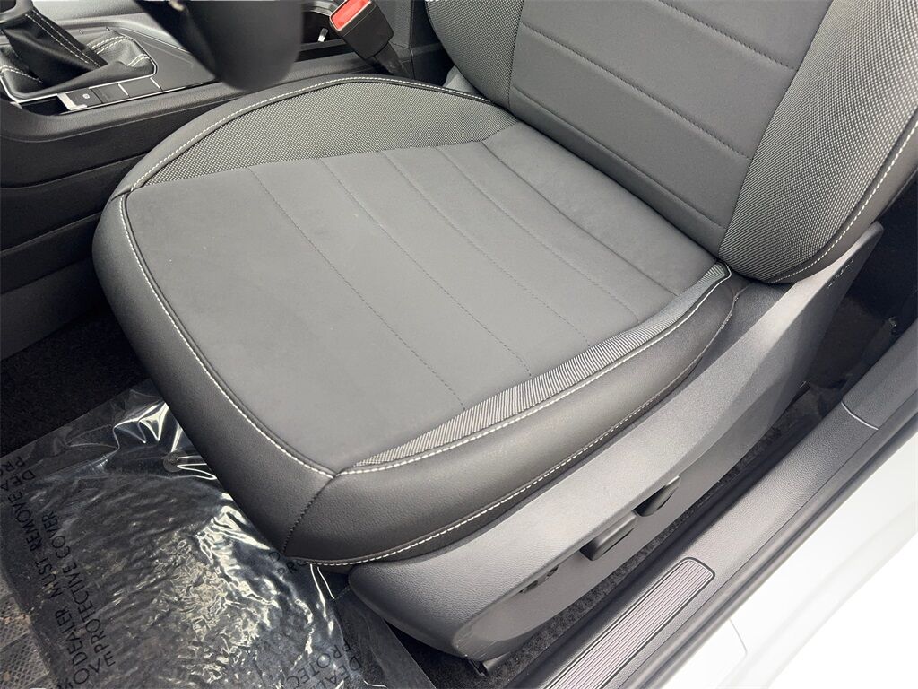 2024 Volkswagen Taos 1.5T SE CAM,PANO,HTD STS,BLIND SPOT,18&quot; WLS Irving TX