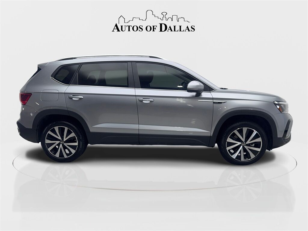 2024 Volkswagen Taos 1.5T SE CAM,PANO,HTD STS,BLIND SPOT,18&quot; WLS Irving TX